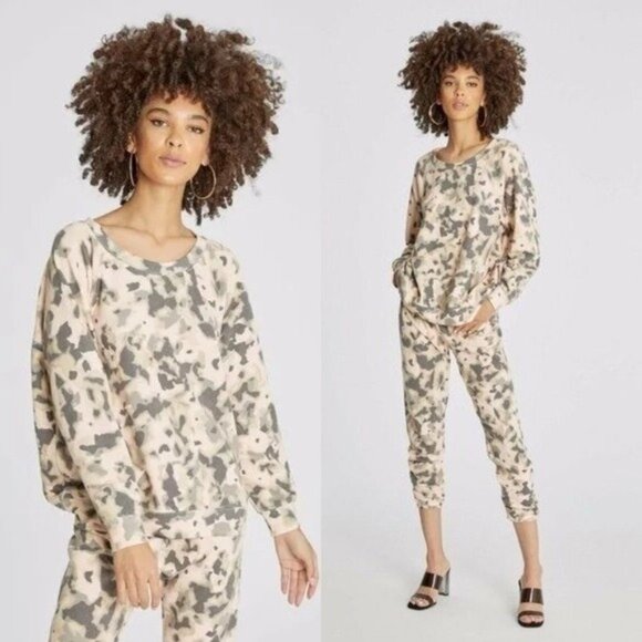 NWT Wildfox Sommers Crewneck Pullover Sweatshirt XS Tortoise Shell Camo Terry - Picture 1 of 8